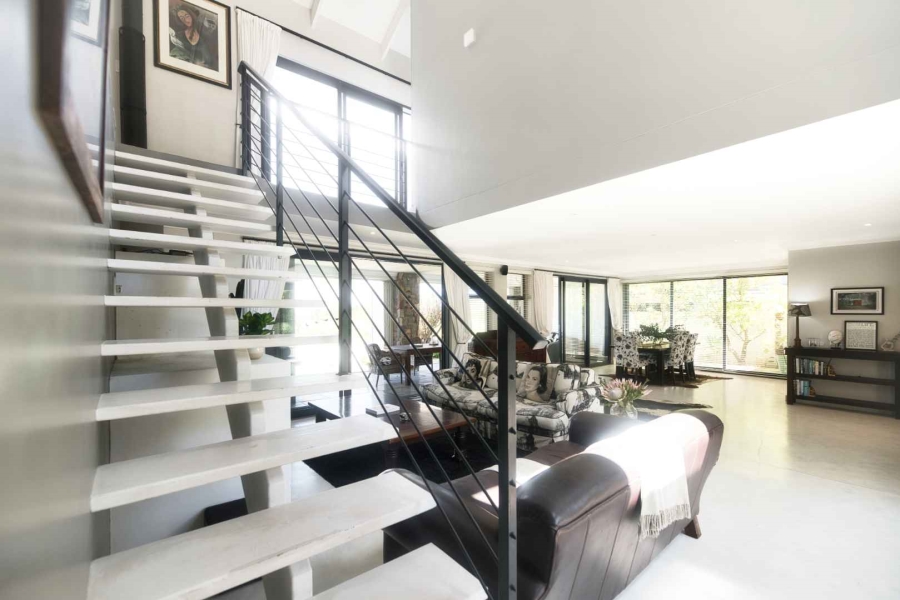 4 Bedroom Property for Sale in Fernkloof Estate Western Cape